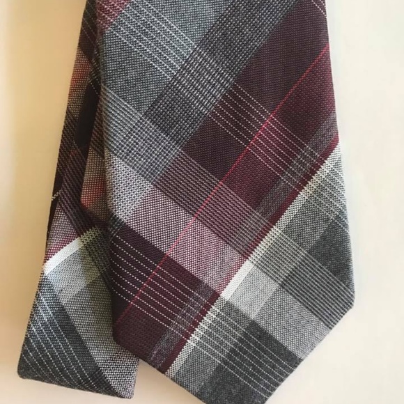 NWT Kenneth Cole Reaction perfect plaid tie - Picture 3 of 4